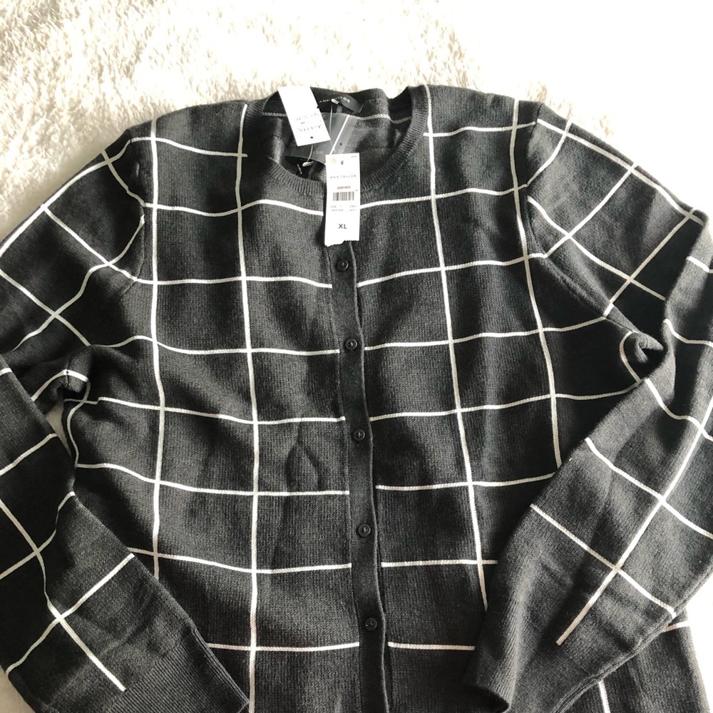 Button down sweater under lining garment